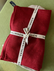 Christmas gift linen mitten and kitchen towel