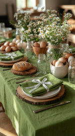 Afbeelding in Gallery-weergave laden, Easter table, tablecloth from soft natural linen in Lettuce Green

