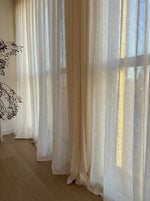 Afbeelding in Gallery-weergave laden, Natuurlijke linnen doorschijnende tule in kokoswitte kleur - 1 paneel
