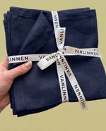 Afbeelding in Gallery-weergave laden, Dark night 100% Linen Napkins (Set of 4) – 45x45 cm
