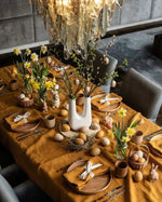 Afbeelding in Gallery-weergave laden, Tafelkleed van zacht linnen in saffraan.
