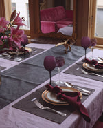 Afbeelding in Gallery-weergave laden, Table runner from soft linen in Graphite 40x180cm

