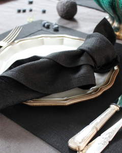 Linen napkin in black colour
