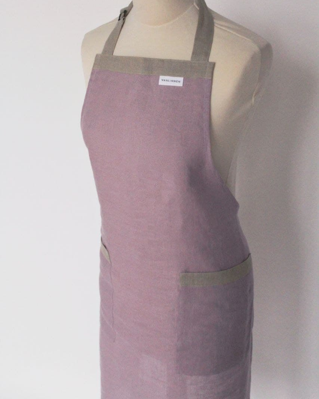 Linen apron in natural linen