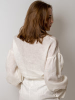 Load image into Gallery viewer, Linen Boho blouse in white
