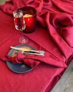 Afbeelding in Gallery-weergave laden, Christmas tablecloth from soft linen in Scarlet red
