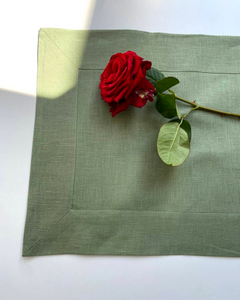 Linen table placemat in Olive