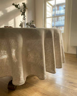 Afbeelding in Gallery-weergave laden, Round tablecloth from natural linen
