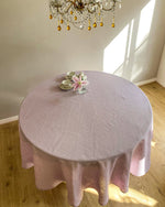 Afbeelding in Gallery-weergave laden, Round tablecloth from soft linen in lilac
