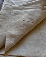 Afbeelding in Gallery-weergave laden, Tablecloth from soft linen in Safari
