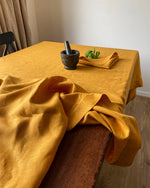 Afbeelding in Gallery-weergave laden, Tablecloth from soft linen in Safran
