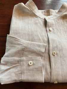 Linen shirt in natural colour with band collar