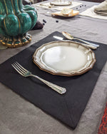 Load image into Gallery viewer, Linen table placemat in black
